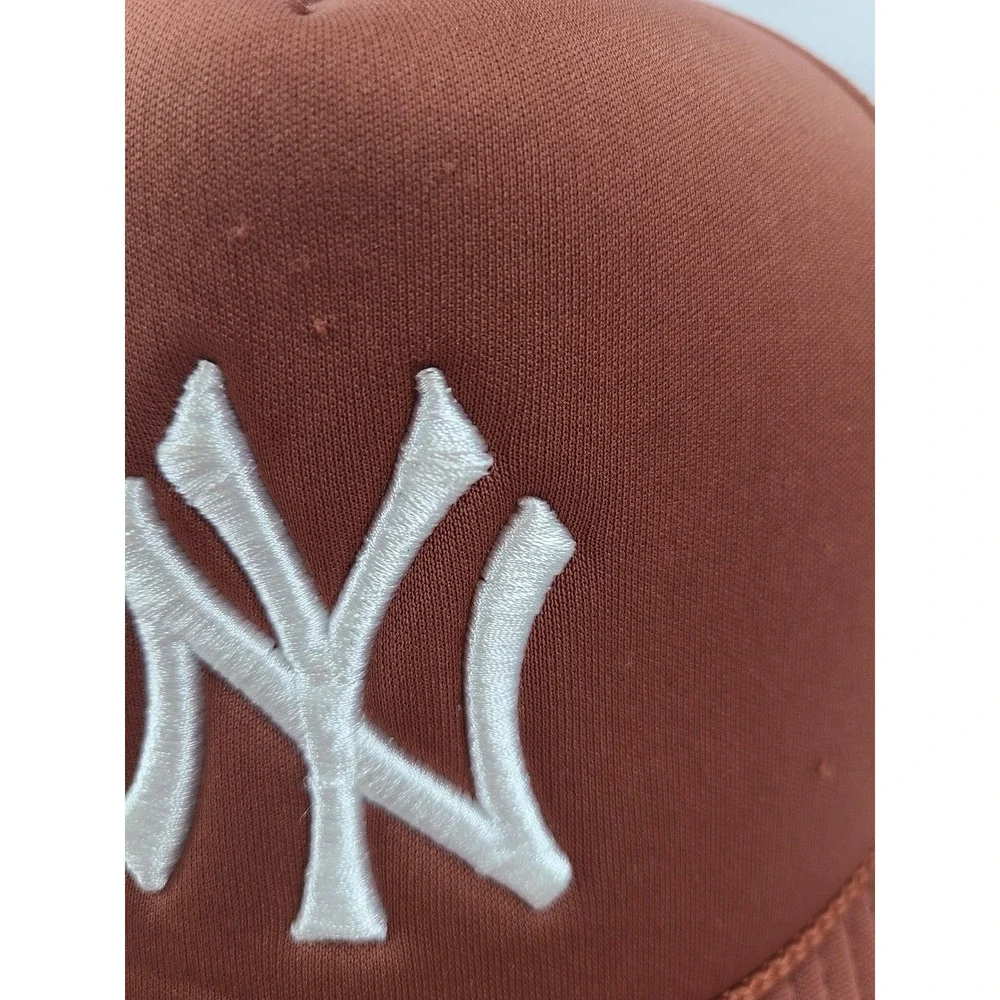 47 Brand New York Yankees Urban Outfitters Trucker Hat Rust Brown Snapback NY